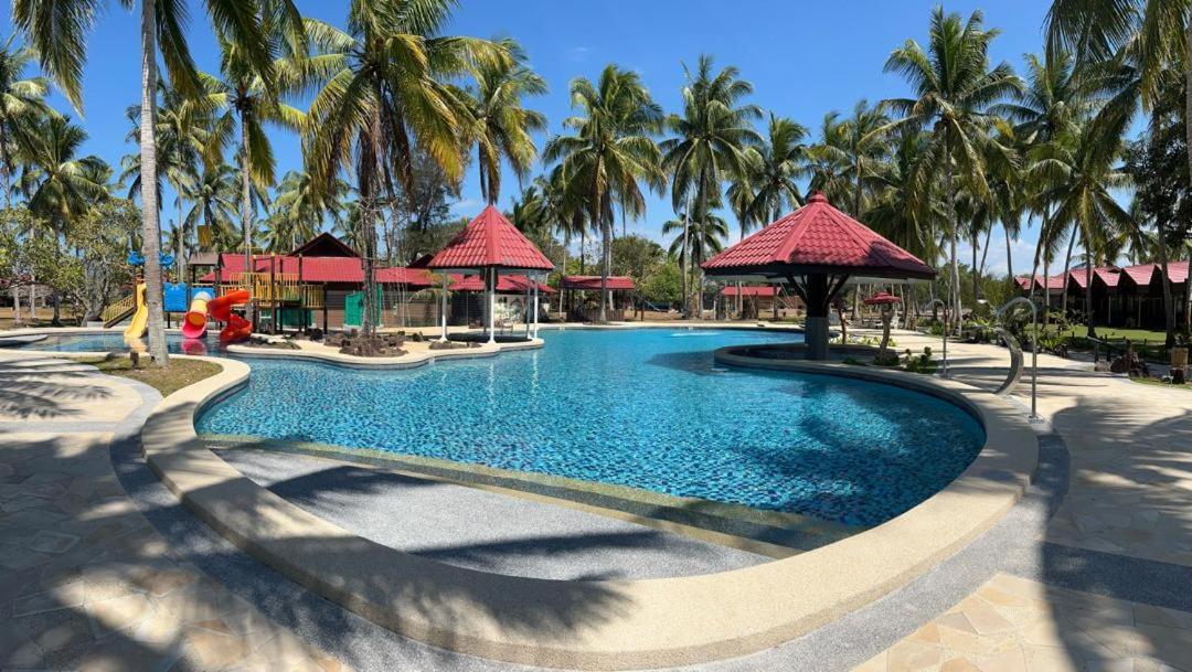 Borneo Beach & Mangrove Resort Tuaran Ngoại thất bức ảnh